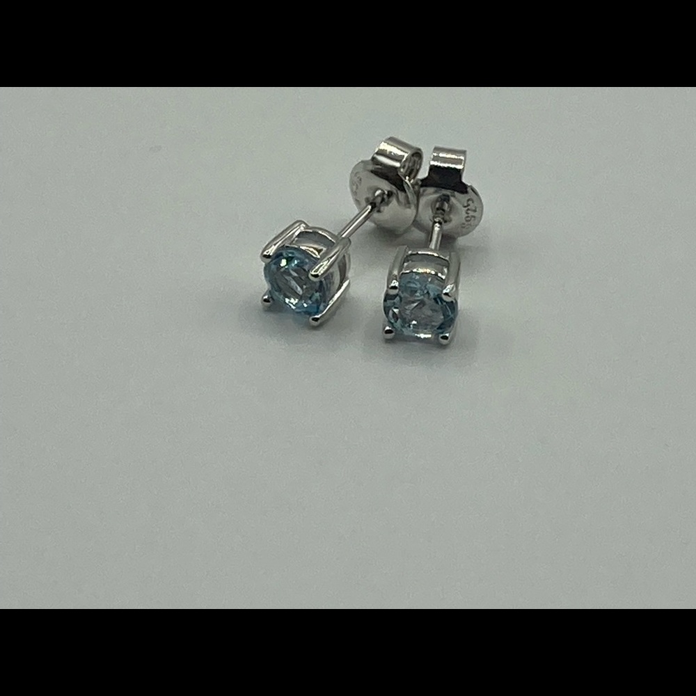925 Silver Sky Blue Topaz Stud Earrings Natural Gemstone